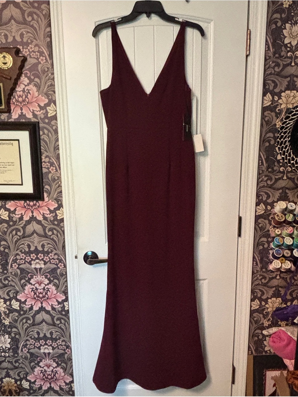 Lulu's Sleeveless V-Neck Maxi Dress in Burgundy, NWT, Medium